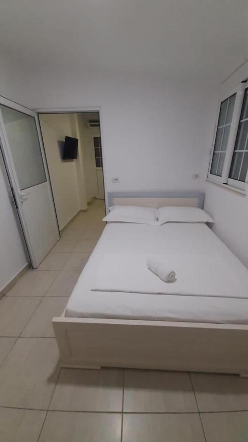 Amber Apartments Sarandë Cameră foto